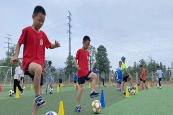 德甲国家德比多特蒙德迎战拜仁 吉拉西与凯恩锋线对决看点分析
